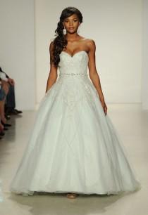 wedding photo - Disney Fairy Tale Weddings By Alfred Angelo Wedding Dresses 2015 Was Inspired By Frozen For Fall