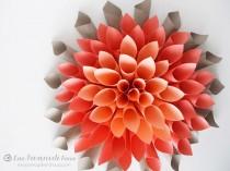wedding photo - How to Make Paper Dahlia Wreath - DIY & Crafts - Handimania