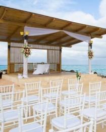 wedding photo - 9 Brand New Wedding Venues You Have To See