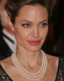 wedding photo -  Angelina Jolie Three Stunning Classic Single Strand Pearl Necklaces