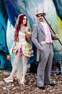 wedding photo - Drool over one last spooky wedding of the season with a corpse bride from Pennsylvania!