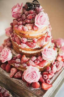 wedding photo - Roses Wedding cake