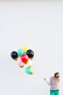 wedding photo - 10 DIY Balloon Makeover Ideas