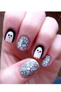 wedding photo - 12 Holiday Manicures We’re Dying To Try