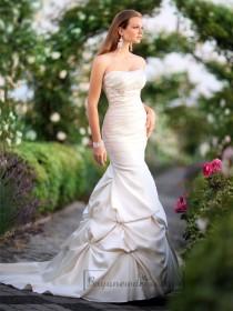 wedding photo -  Elegant Strapless Mermaid Ruched Bodice Wedding Dresses