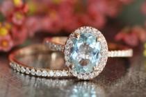 wedding photo - 10 Popular Engagement Rings by Gemstone