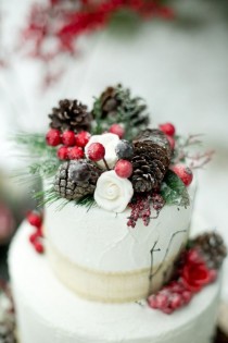 wedding photo - 39 Natural And Simple Pinecone Wedding Ideas 
