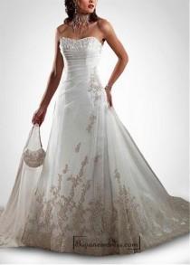 wedding photo -  Beautiful Elegant Tulle A-line Sweetheart Wedding Dress In Great Handwork