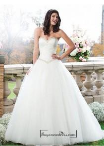 wedding photo -  Beautiful Organza & Satin & Tulle Ball Gown Sweetheart Basque Waistline Wedding Dress