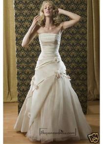 wedding photo -  Beautiful Elegant Exquisite Taffeta A-line Wedding Dress In Great Handwork