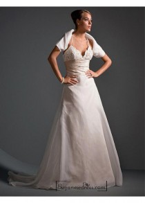 wedding photo -  Beautiful Elegant Exquisite Wedding Dress In Great Handwork