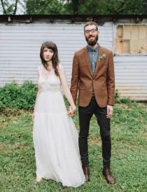 wedding photo - DIY Pennsylvania Warehouse Wedding: Joelle   Justin