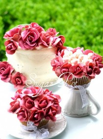 wedding photo - Cupcakes!!  Everything Cupcake!  ....Share Your  Favorite Cupcake Bakery, Cupcake Blog, Cupcake Images... Everything Cupcake!