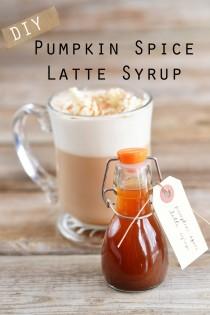 wedding photo - Pumpkin Spice Latte Recipe: DIY Favors