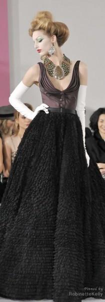 wedding photo - Michaela Kocianova In Paris Fashion Week Haute Couture S/S 2010 - Christian Dior