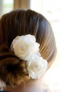 wedding photo -  Wedding Hair Accessory /  Ivory Wedding Hair Flowers /  Wedding Hair Piece / Bridal Hair Accessories / Bridesmaids Hair