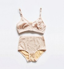 wedding photo - Romantic and Comfortable lingerie set . Vintage Lacy Soft Bra with Hipster style panties. Very feminine.