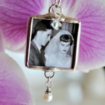 wedding photo - Wedding Bouquet Charm with Memorial Photo and Swarovski Pearl