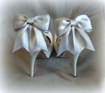 wedding photo -  Wedding Bridal Shoe Clips - Satin Bows - MANY COLORS AVAILABLE womens shoe clips wedding shoes clip Best Seller