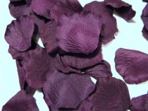 wedding photo - Eggplant Deep Purple Rose Petals / 200 Artifical Petals / Romantic / Wedding Decoration / Flower Girl Petals - Love