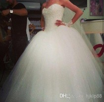 wedding photo - Sweetheart Custom Made Tulle Big Poofy Ball Gown Wedding Dresses Fluffy 2014 Sequins Shining Vestidos De Novia Ballgown Dress Online with $133.51/Piece on Hjklp88's Store 