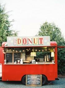 wedding photo - El diario de la Novia: Inspiración: ¡Pon donuts en tu boda!