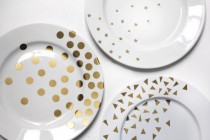 wedding photo - Try This DIY: Gold-Star Plates For Your Oscar Party