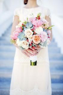 wedding photo - Bright Bride's Bouquet