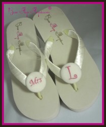 wedding photo - Mrs Wedge Bridal Flip Flops Ivory White heel flip flops Platform sandals shoes Wedding color satin something Blue bridesmaids, Bridal Shower