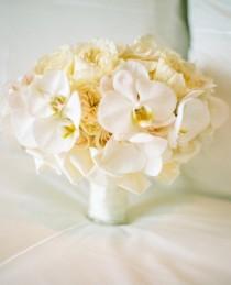 wedding photo - A Flower-Filled White Wedding By Esther Sun Photography