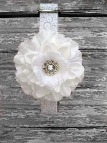 wedding photo - White Wedding Dog Collar with White Flower Accessory