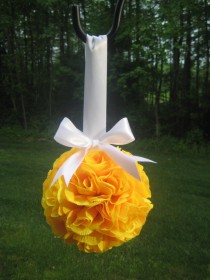 wedding photo - Yellow Rose Pomander
