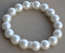 wedding photo - pearl Bracelet,Glass Pearl Bracelet,white Pearl Bracelet,Wedding Bracelet,bracelet,Bridesmaid Bracelet,Jewelry