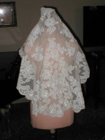 wedding photo - Vintage IVORY  Alencon Lace Mantilla Bridal Veil by Pricilla of Boston
