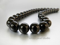 wedding photo - Black Pearl Dog Collar, Pearls for Dogs, 12mm Pearl Necklace for Dogs, Dog Pet Weddings,