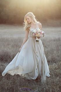 wedding photo - 10 Beautiful Autumn Brides