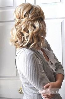 wedding photo - 18 5-Minute Hairdos That Will Transform Your Morning Routine