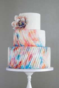 wedding photo - A Three-Tiered Tie-Dye Pleated Cake
