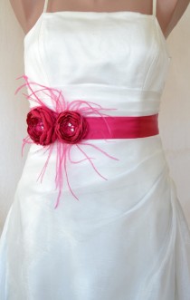 wedding photo - Handcraft Fuchsia Two Flowers With Feathers Wedding Bridal Sash Belt