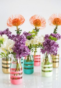 wedding photo - Pretty DIY Painted Bottles To Brighten Your Wedding Table 