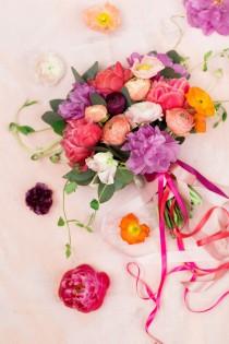 wedding photo - Monochromatic Bride Flower Guide 