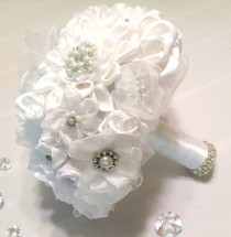 wedding photo -  White pearl and rhinestone brooches and handmade satin ribbon bouquet, White pearl and rhinestone brooch bouquet, White fabric bouquet