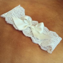 wedding photo - Ivory Garter in Vintage Lace  - G3 - BRAND NEW