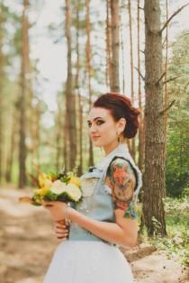 wedding photo - Whimsical Russian Woodland Wedding with an Aisle Carpeted in Feathers