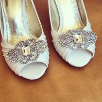 wedding photo - Rhinestone Shoe Clips - Set of 2 - BRAND NEW