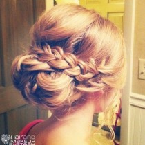 wedding photo - 16 Pretty And Chic Updos For Medium Length Hair