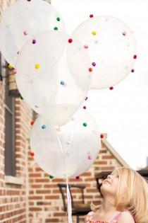 wedding photo - Pom-Pom Balloons!