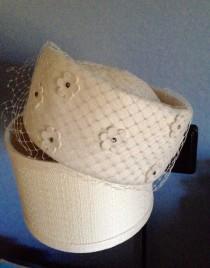wedding photo - Bridal Hat With Veil / Vintage Felt Hat 