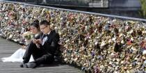 wedding photo - Paris' Famous Love Locks Won't Last Forever After All