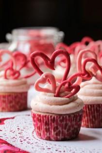 wedding photo - Cherry Buttermilk Cupcakes With Cherry Buttercream Frosting